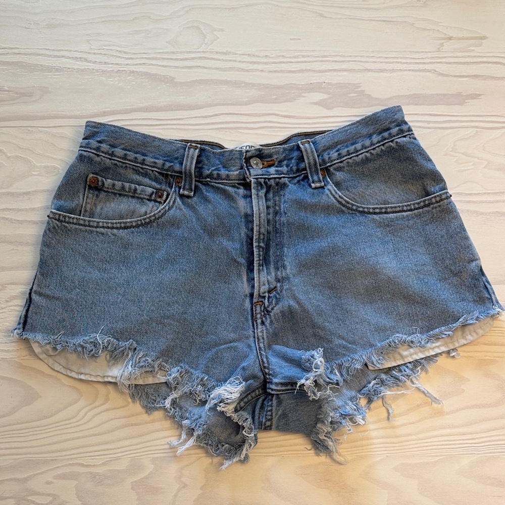 Levi’s Comfort Fit Denim Shorts 560